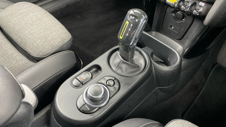 MINI Hatchback 135kW Cooper S Level 2 33kWh 3dr Auto Electric Hatchback